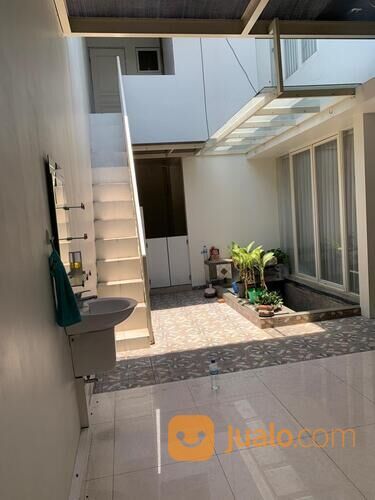 Rumah 2 Lantai Minimalis di Perumahan Elit Surabaya Barat - Alam Galaxy View jalan utama