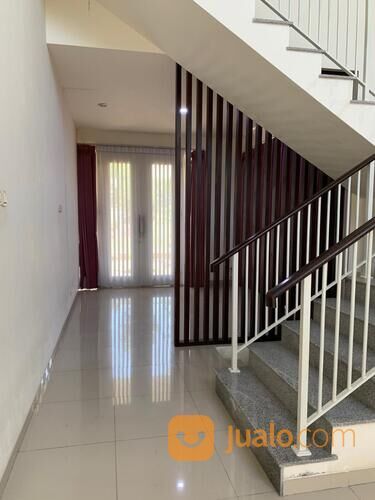 Rumah 2 Lantai Minimalis di Perumahan Elit Surabaya Barat - Alam Galaxy View jalan utama