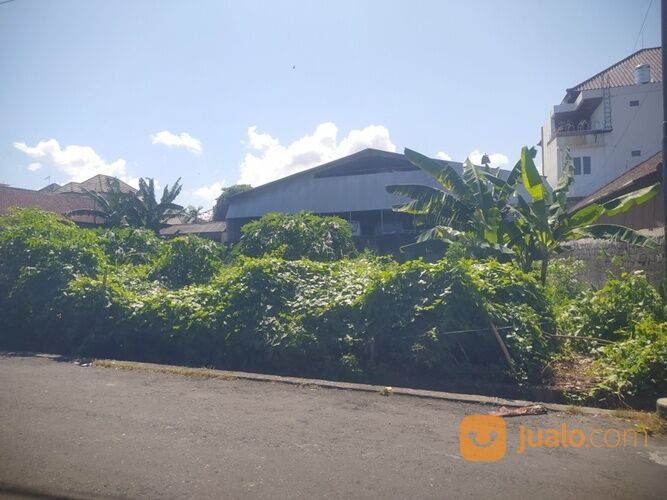 Tanah 9 are di jl.Merdeka Renon Denpasar Bali dkt Sanur