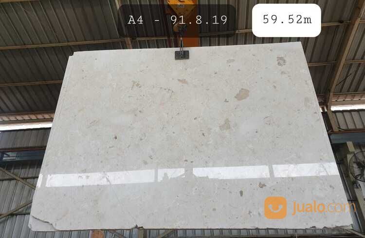 Pasang lantai marmer slab