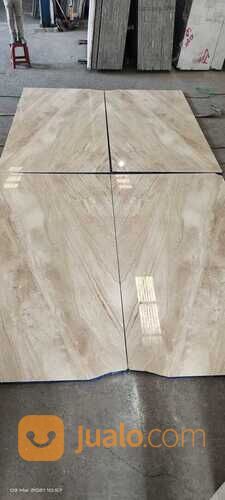 Pasang lantai marmer slab