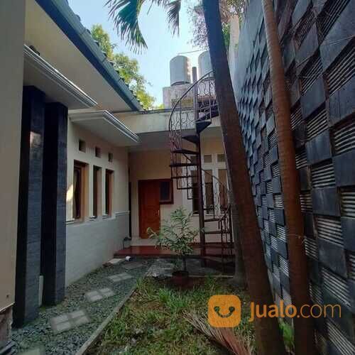 rumah tengah kota jl pamularsih raya