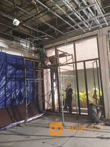 JASA BONGKAR PASANG PARTISI KACA DAN PINDAH RUANGAN