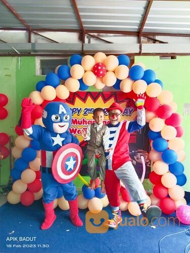 Dekorasi balon plus badut ulang tahun & khitanan