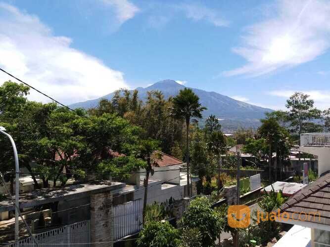 Rumah Villa 2 Lantai Full Furnished di Pusat Kota Batu