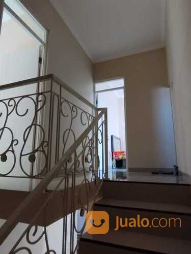 Rumah Modern Indomaret Teluk Grajakan Ready Stok 2 Lantai 700 Jutaan Malang