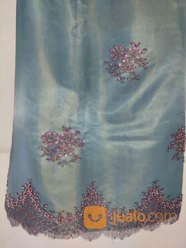 Dress Pesta Wanita Motif Manik - Manik