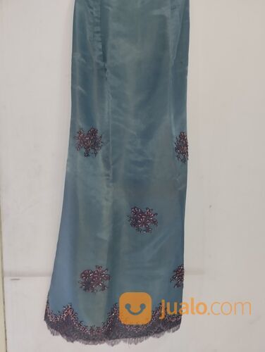 Dress Pesta Wanita Motif Manik - Manik