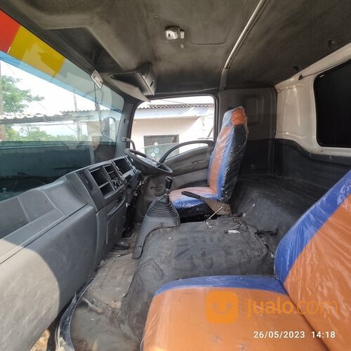 ISUZU GIGA FVM 240 PS TANGKI BULK / HI BLOW KAPASITAS 30 KL TAHUN 2012