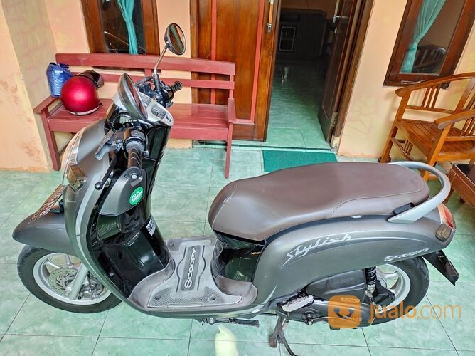 scoopy stylish 2019