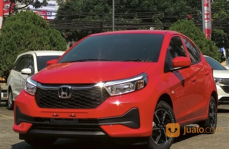 Honda brio satya terbaru