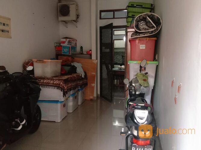 Rumah Siap Huni di Kawasan Elite Pesona Khayangan Mungil 1 , Depok. Dekat Mall Pesona Square