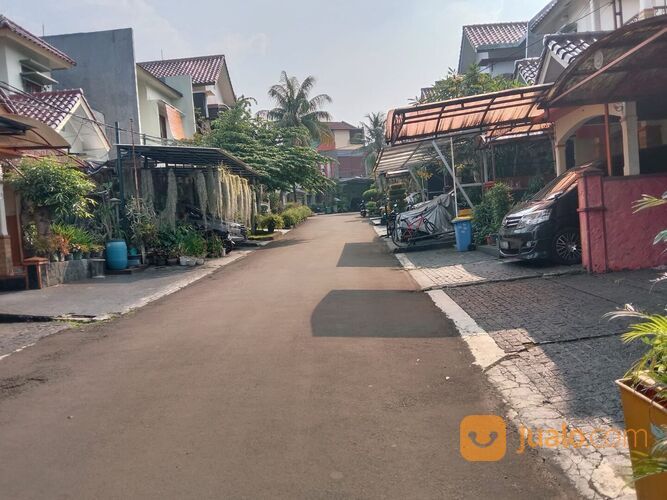 Rumah Siap Huni di Kawasan Elite Pesona Khayangan Mungil 1 , Depok. Dekat Mall Pesona Square