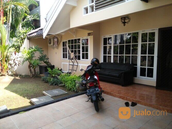 Rumah Nginden Intan Barat Blok C Surabaya