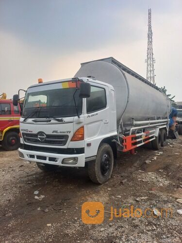 Truk tangki hi blow hino fl 235 jw
