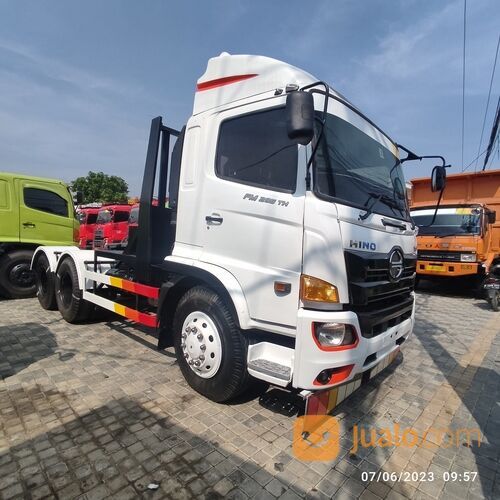 Hino 500 FM 285 TH Head Trailer Tronton 6x4 Tahun 2016