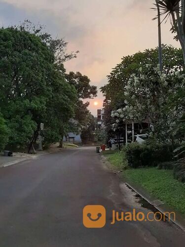 Taman Telaga Golf BSD City Rumah Dekat Danau ASri Dan Nyaman