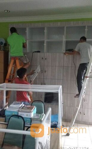 JASA SERVIS PERBAIKI LEMARI, KITCHEN SET, MEJA, RANJANG, JABODETABEK.