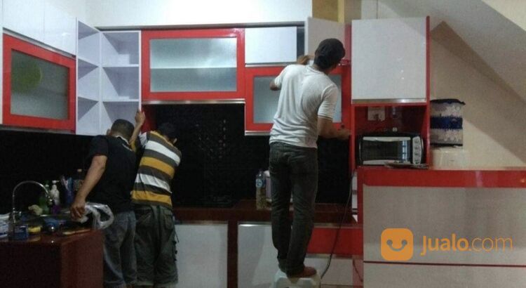 JASA SERVIS PERBAIKI LEMARI, KITCHEN SET, MEJA, RANJANG, JABODETABEK.