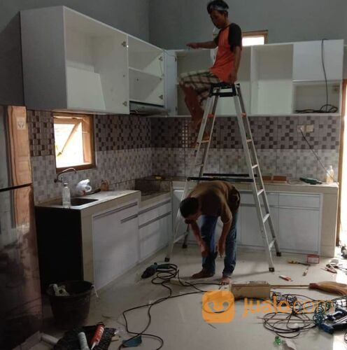 JASA SERVIS PERBAIKI LEMARI, KITCHEN SET, MEJA, RANJANG, JABODETABEK.