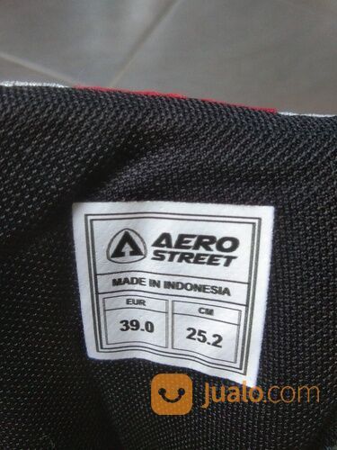 Sepatu Sneakers Aerostreet Osaka