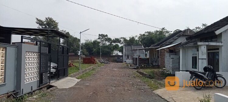 Bangun Rumah Dinding Bata Merah Desain Sendiri