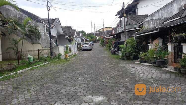 Rumah dalam perumahan Timoho Kodya Yogyakarta