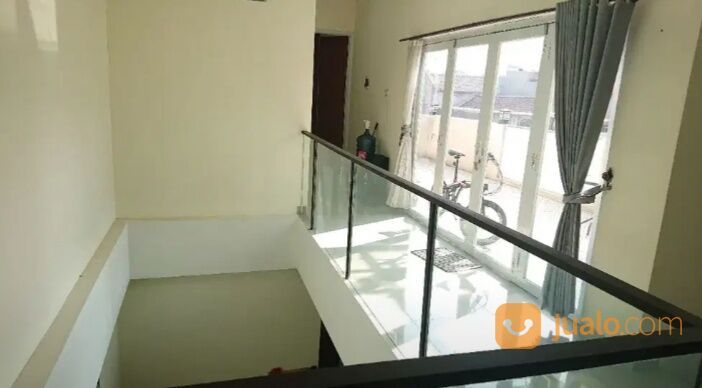 RUMAH LENGKONG BESAR,JL JATI BANDUNG AKSES GANG COCOK U/ KOST AN