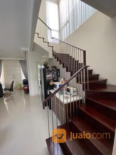 Rumah di Pakuwon City Cluster Windsor Hill