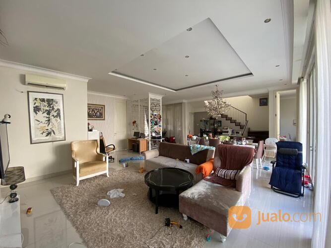 Rumah di Pakuwon City Cluster Windsor Hill