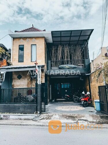 Gedung Serbaguna Pantai Berawa Canggu