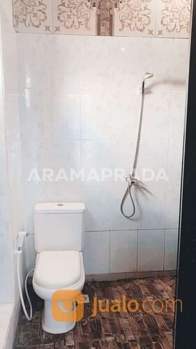 Gedung Serbaguna Pantai Berawa Canggu