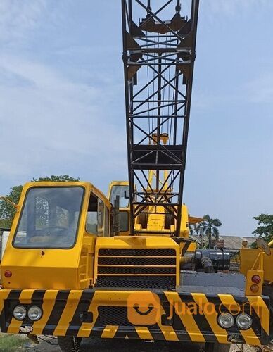 Unit Mobile Crane Rangka P&H 335 Kapasitas 35 Ton