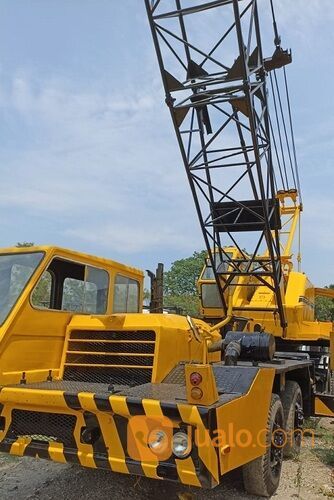 Unit Mobile Crane Rangka P&H 335 Kapasitas 35 Ton