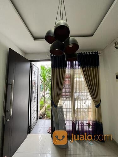 Rumah di Jakarta Garden City Cluster Shinano JGC Cakung Jakarta Timur Sudah Renovasi Full