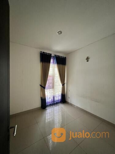 Rumah di Jakarta Garden City Cluster Shinano JGC Cakung Jakarta Timur Sudah Renovasi Full