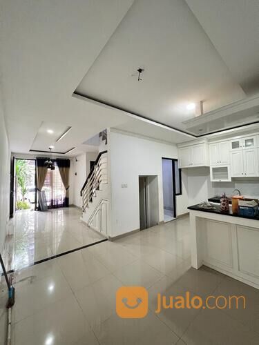 Rumah di Jakarta Garden City Cluster Shinano JGC Cakung Jakarta Timur Sudah Renovasi Full