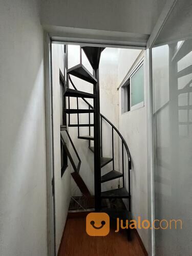 Rumah di Jakarta Garden City Cluster Shinano JGC Cakung Jakarta Timur Sudah Renovasi Full