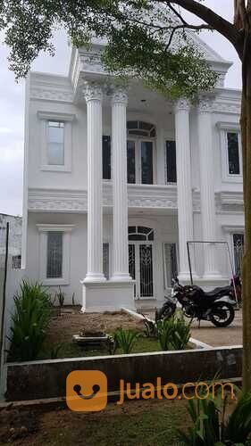 Rumah Full Furnished + Kolam Renang di Rumah Komplek Tasbi 2