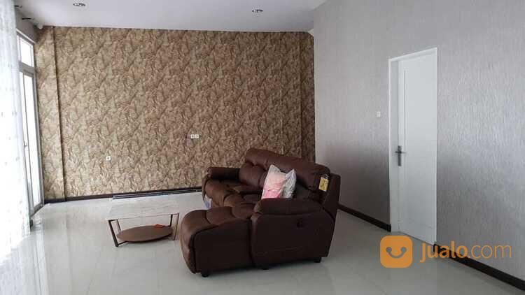 Rumah Full Furnished + Kolam Renang di Rumah Komplek Tasbi 2
