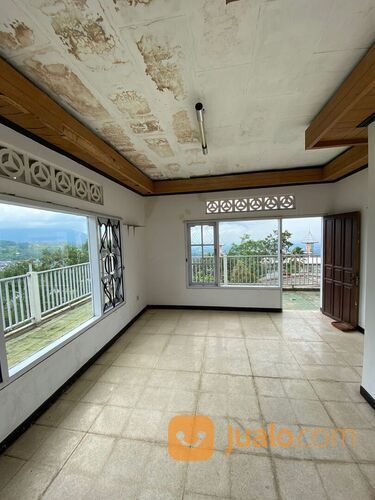 VILLA TRETES PRIGEN 3 Lantai Lokasi Strategis