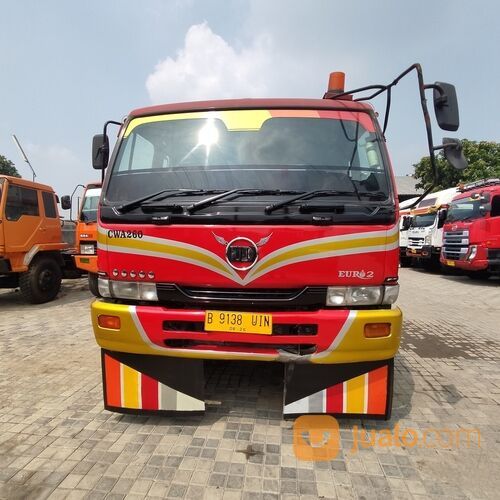 Self Loader UD NISSAN CWA 260 SX Tahun 2011 6x4