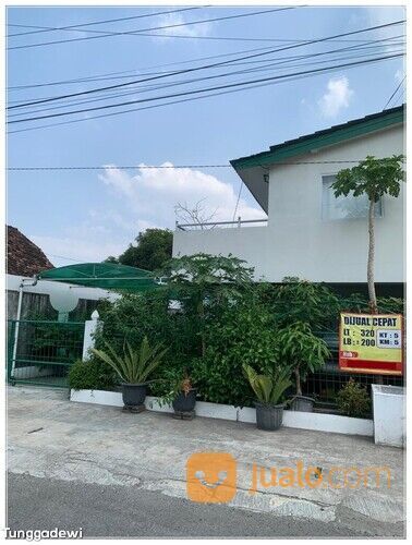 Rumah Jogja Luas Bangunan 200 m2, 6 Kamar Tidur