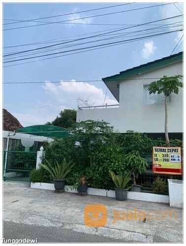 Rumah Jogja Luas Bangunan 200 m2, 6 Kamar Tidur