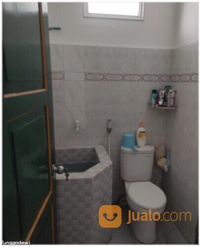 Rumah Jogja Luas Bangunan 200 m2, 6 Kamar Tidur