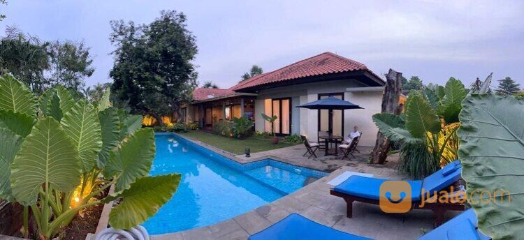 Rumah semi villa jarang ada siap huni private pool jakarta selatan