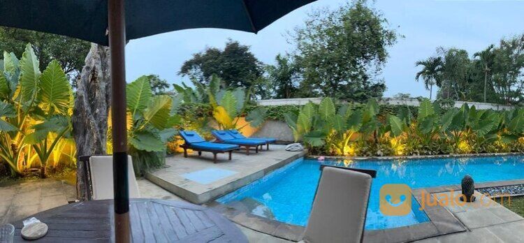 Rumah semi villa jarang ada siap huni private pool jakarta selatan