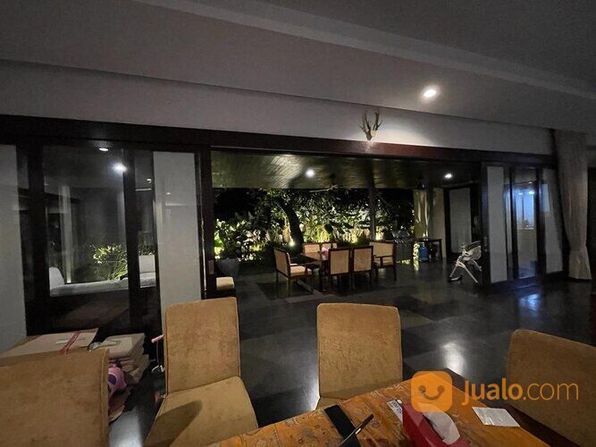 Rumah semi villa jarang ada siap huni private pool jakarta selatan