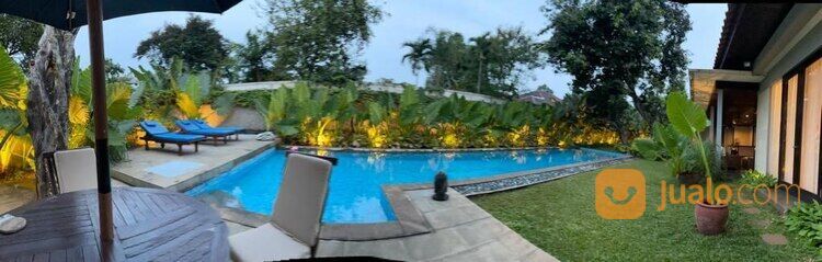 Rumah semi villa jarang ada siap huni private pool jakarta selatan