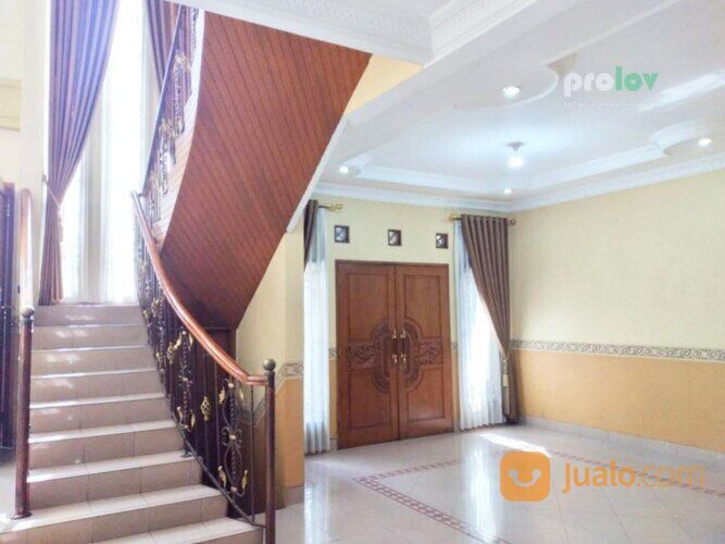 Rumah Siap Huni Mewah Di Jalan Subang Antapani Bandung